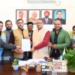 उपनल कर्मचारी महासंघ ने, समान कार्य–समान वेतन के जिओ जारी होने पर, सैनिक कल्याण मंत्री गणेश जोशी का जताया आभार।