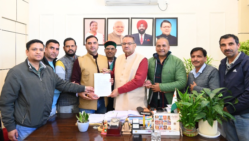 उपनल कर्मचारी महासंघ ने, समान कार्य–समान वेतन के जिओ जारी होने पर, सैनिक कल्याण मंत्री गणेश जोशी का जताया आभार।