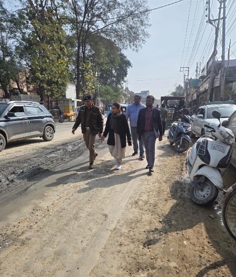 जिलाधिकारी सविन बंसल के निर्देश पर, पिटकुल को किया बैन XEN, ठेकेदार पर संगीन धाराओं में मुकदमा दर्ज।