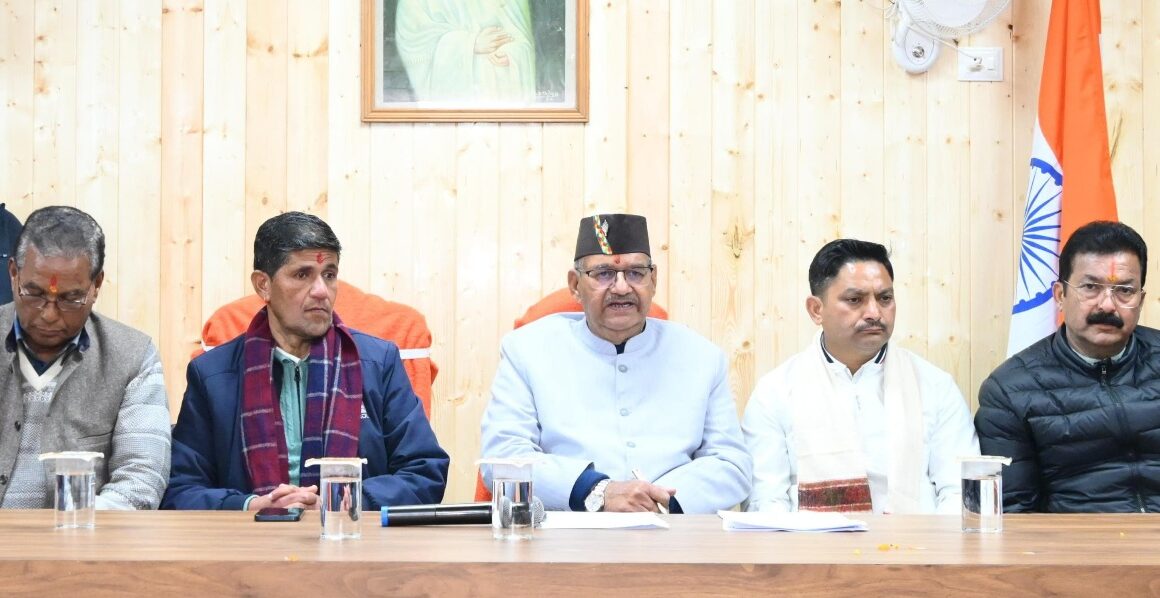 कृषि मंत्री गणेश जोशी ने अल्मोड़ा में, केंद्रीय बजट 2026-27 के संबंध में प्रेस वार्ता को किया संबोधित।