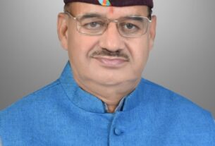 कैबिनेट मंत्री गणेश जोशी ने, ग्राम्य विकास विभाग के अधिकारियों के साथ, आगामी सरस मेला एवं फूड फेस्टिवल 2026 की तैयारियों की ली बैठक।