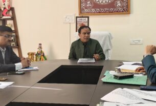 सूबे में शैक्षणिक संवर्ग का बनेगा त्रि-स्तरीय ढांचा, डाॅ. धन सिंह रावत।