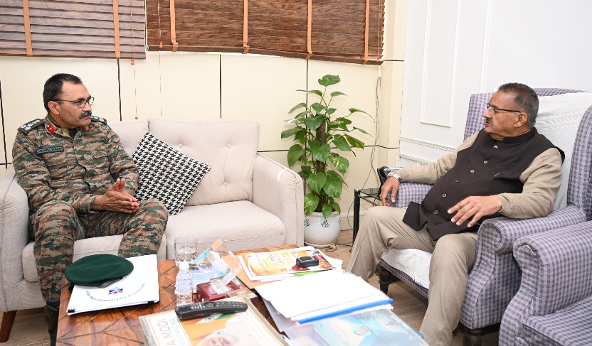 सैनिक कल्याण मंत्री गणेश जोशी से, ब्रिगेडियर सुधीर मलिक ने भेंट कर पूर्व सैनिक, रोजगार मेला कार्यक्रम के लिए किया आमंत्रित।