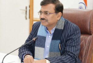 मुख्य सचिव आनन्द बर्द्धन ने व्यय वित्त समिति की ली बैठक, विभिन्न विभागों के प्रस्तावों को दी गई वित्तीय स्वीकृति।