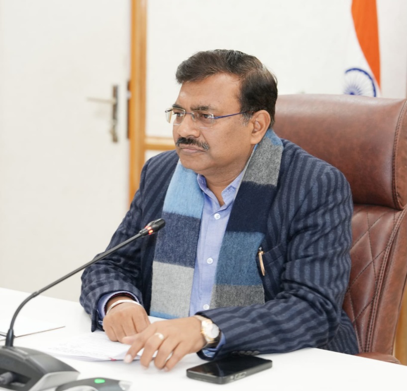 मुख्य सचिव आनन्द बर्द्धन ने व्यय वित्त समिति की ली बैठक, विभिन्न विभागों के प्रस्तावों को दी गई वित्तीय स्वीकृति।