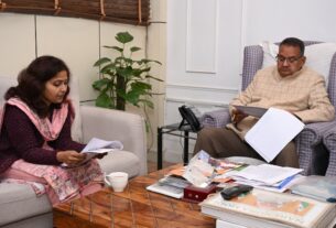 ग्राम्य विकास मंत्री गणेश जोशी ने REAP ग्रामोत्थान की समीक्षा की, बजट शत-प्रतिशत खर्च करने व महिला सशक्तिकरण पर दिया जोर।