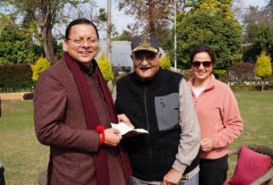 मानवता और संवेदना की मिसाल, सेवानिवृत्त ब्रिगेडियर ने मुख्यमंत्री राहत कोष में दिया 10 लाख का योगदान।