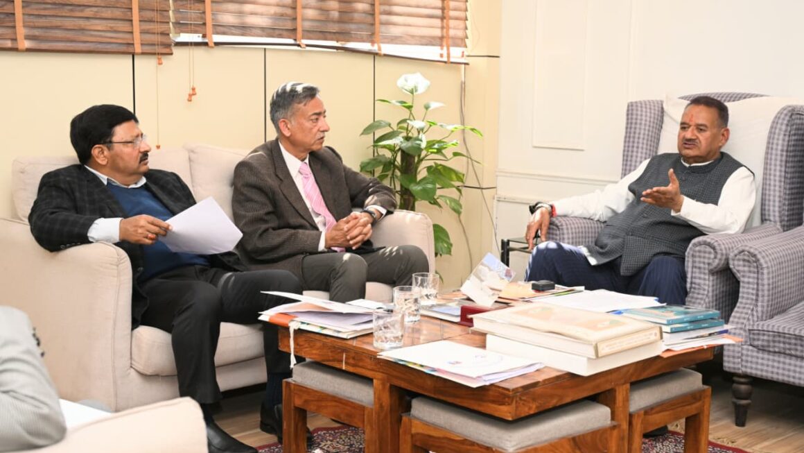 सैनिक कल्याण मंत्री गणेश जोशी ने, गुनियाल गांव में निर्माणाधीन सैन्य धाम के, अंतिम चरण के कार्यों की प्रगति की समीक्षा की। 