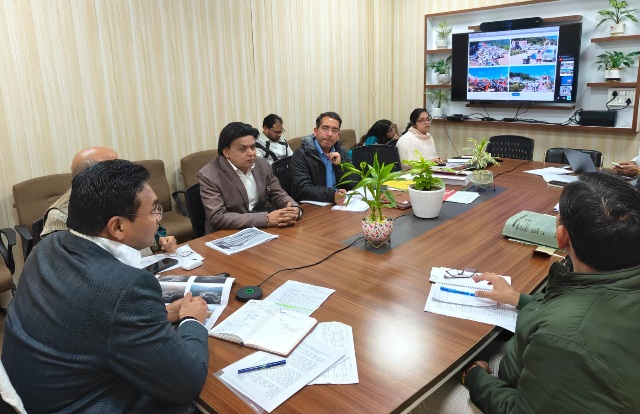 धामी सरकार का बड़ा कदम, नीलकंठ महादेव में आधुनिक पार्किंग और 2 बेड का आकस्मिक स्वास्थ्य केंद्र होगा स्थापित।