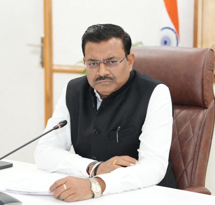 मुख्य सचिव की अध्यक्षता में, अधिकृत वित्त समिति की बैठक में, विकास परियोजनाओं को मिली स्वीकृति।