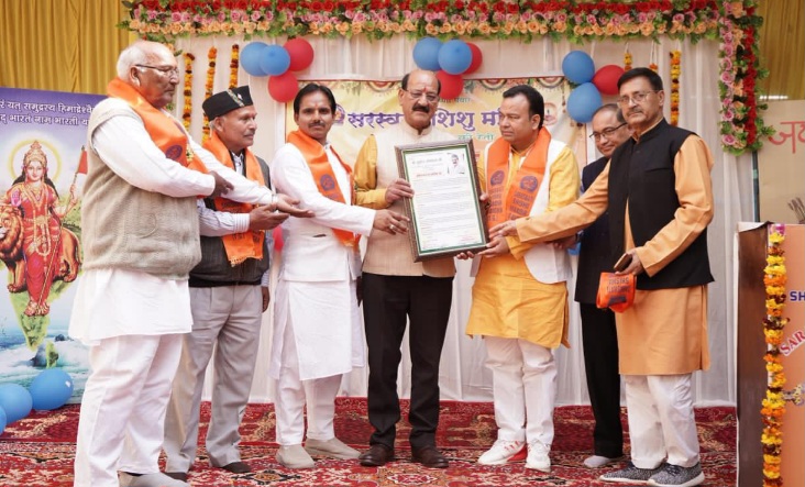 कैबिनेट मंत्री सुबोध उनियाल ने सरस्वती शिशु मंदिर, मुनि की रेती के वार्षिकोत्सव कार्यक्रम में किया प्रतिभाग।