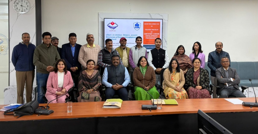 सेवायोजन अधिकारियों का पांच दिवसीय, पेशेवर करियर काउंसलर प्रशिक्षण कार्यक्रम संपन्न।