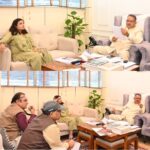 ग्राम्य विकास विभाग के अधिकारियों के साथ की विभागीय समीक्षा, ग्राम्य विकास मंत्री गणेश जोशी।