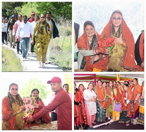 देवी भागवत कथा और सोमेश्वर में पूजन में हुई शामिल, रेखा आर्या।