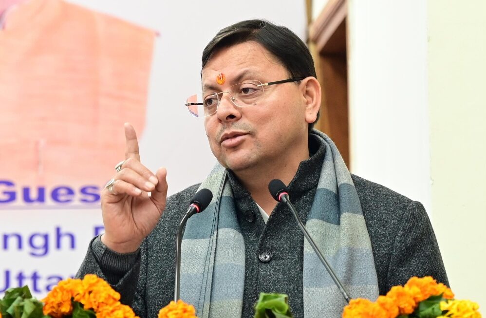 सीएम पुष्कर धामी के निर्देश पर, इकबालपुर चौकी के सभी पुलिसकर्मी निलंबित।