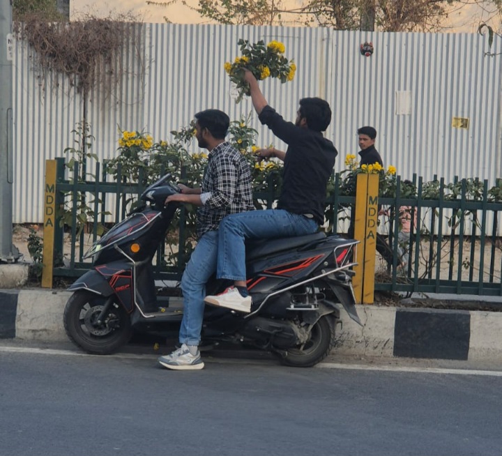 शहर की सुंदरता से खिलवाड़ बर्दाश्त नहीं, सार्वजनिक संपत्ति और सौन्दर्यीकरण कार्यों को नुकसान पहुंचाने वालों के खिलाफ होगी कड़ी कार्रवाई, बंशीधर तिवारी।