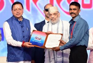 केंद्रीय गृह मंत्री अमित शाह ने हरिद्वार में, पुलिस में नव नियुक्त आरक्षियों को नियुक्ति पत्र किए प्रदान।