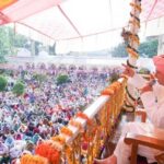 श्री दरबार साहिब एवम् श्री झण्डा साहिब में, चला दर्शनों व मनौतियों का क्रम।