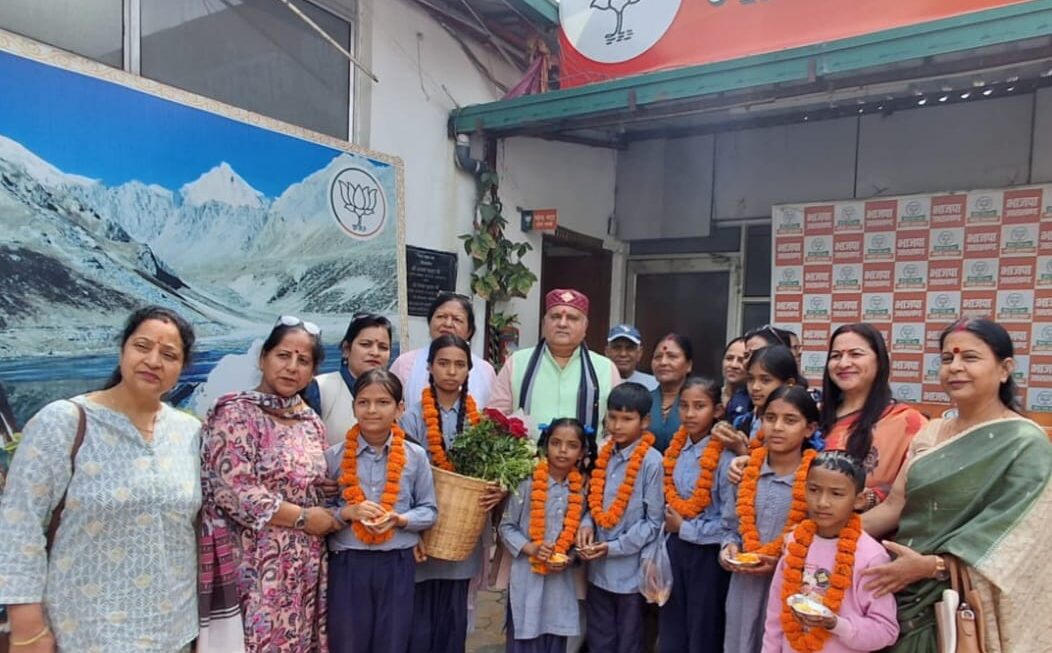 फूलदेई से सांस्कृतिक विरासत जीवंत रखने के लिए प्रदेशवासियों को बधाइयां, महेंद्र भट्ट।