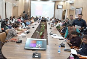 डीएम सविन बसंल के निर्देशो के अनुपालन में, जनता दर्शन में 162 शिकायतें हुई प्राप्त, समयबद्ध निस्तारण के दिए निर्देश। 