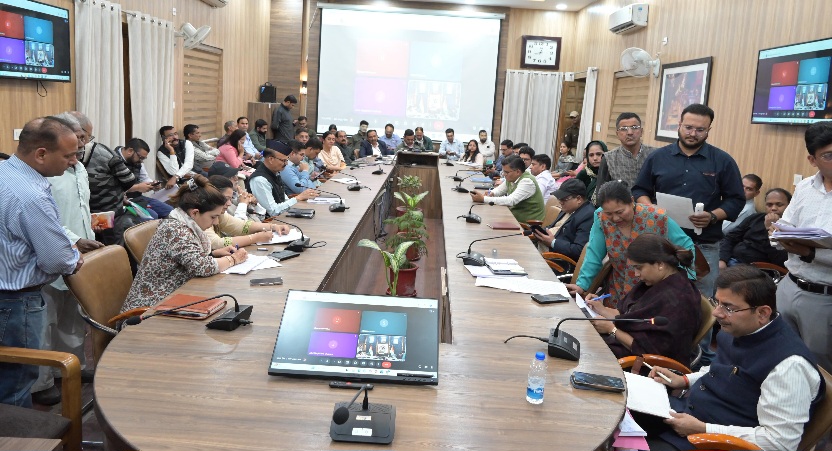 डीएम सविन बसंल के निर्देशो के अनुपालन में, जनता दर्शन में 162 शिकायतें हुई प्राप्त, समयबद्ध निस्तारण के दिए निर्देश। 