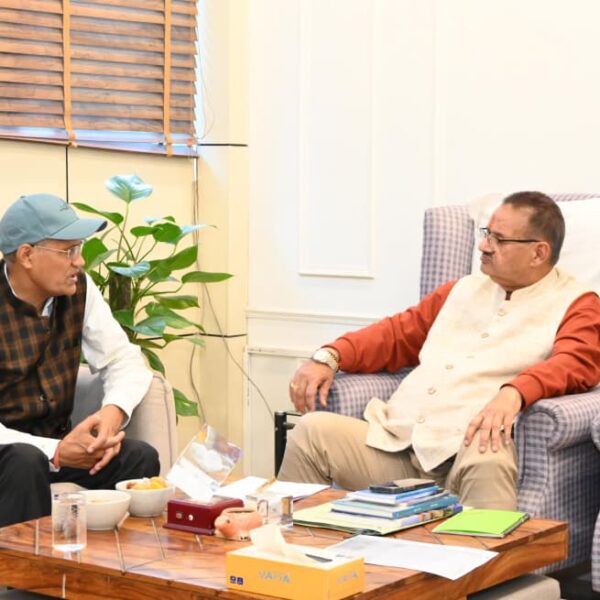 कृषि एवं उद्यान विभाग के अधिकारियों के साथ की विभागीय समीक्षा, कृषि मंत्री गणेश जोशी।