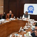 निर्माणाधीन परियोजनाओं को समय पर पूरा करें विभाग ताकि निर्माण कार्यों में लागत न बढ़े, मुख्य सचिव।