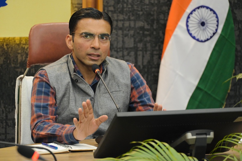 डीएम सविन बसंल के निर्देश, हर गैस एजेंसी पर अब प्रशासन की नजर, एलपीजी गैस सिलेंडर कालाबाजारी में सलिंप्तता पर एजेंसी स्वामी को अब सीधे जेल।