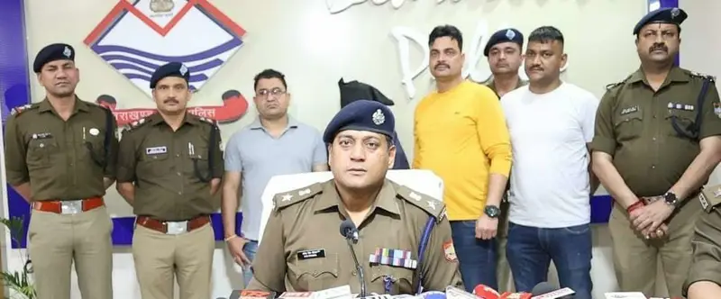 देहरादून प्रेमनगर में ब्लाइंड मर्डर का पुलिस ने किया खुलासा, पति ही निकला हत्यारा। 