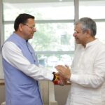 मुख्यमंत्री धामी ने केंद्रीय मंत्री से भेंट कर रेल एवं ‘डिजिटल कुम्भ 2027’ पर की चर्चा।