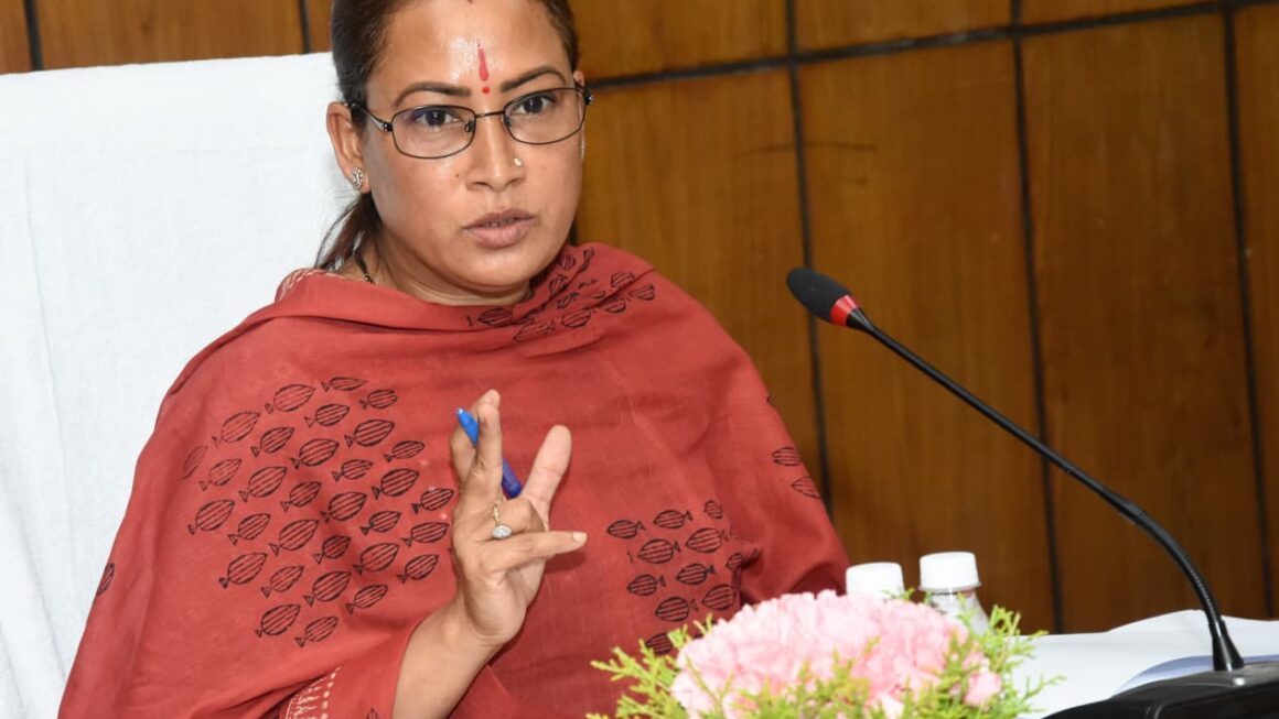 प्रदेश में एलपीजी की कोई किल्लत नहीं, गड़बड़ करने वालों पर तुरंत होगी एफआईआर, रेखा आर्या।