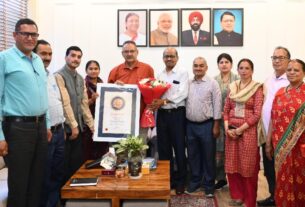 रेशम बीज उत्पादन में उत्तराखण्ड को मिला स्कोच अवार्ड, कृषि मंत्री गणेश जोशी ने दी बधाई।