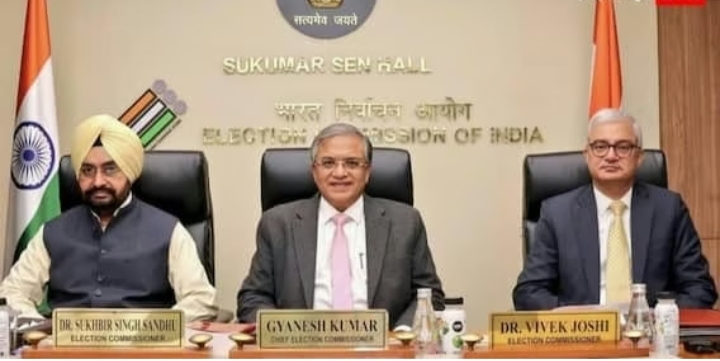 पांच राज्यों में विधानसभा चुनाव का बजा बिगुल, बंगाल में दो चरणों में, असम-केरल-पुडुचेरी में 9 अप्रैल को होगी वोटिंग।