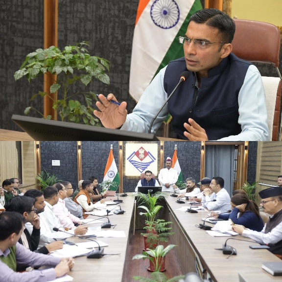 प्रधानमंत्री के भ्रमण कार्यक्रम को लेकर जिला प्रशासन अलर्ट मोड पर, डीएम ने रेखीय विभागों के अधिकारी संग की समीक्षा बैठक, दिए आवश्यक दिशा-निर्देश।