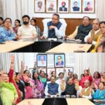 प्रधानमंत्री नरेंद्र मोदी के संबोधन को मातृशक्ति के संग सुना, कैबिनेट मंत्री गणेश जोशी।