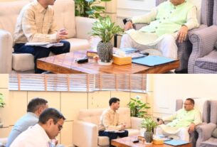 रेशम विभाग के अधिकारियों के साथ की विभागीय समीक्षा, कृषि मंत्री गणेश जोशी।