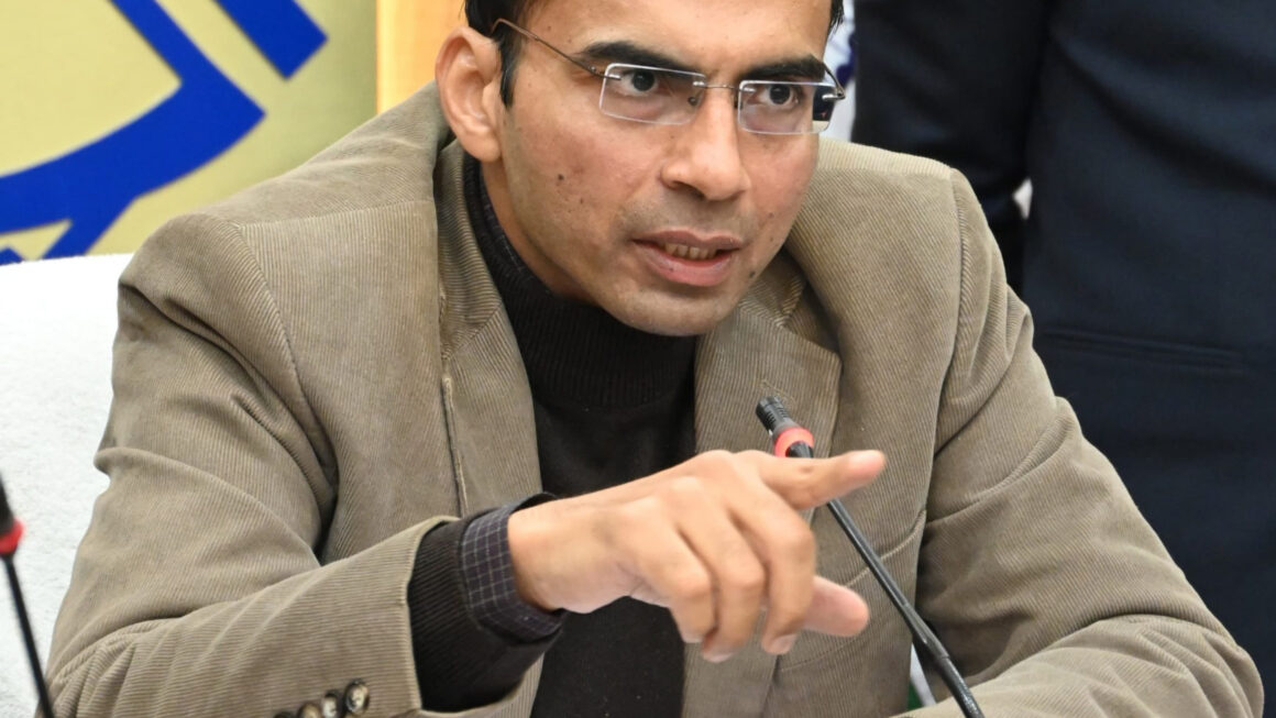 शादी विवाह समारोह में गैस सिलेंडर हेतु ₹10 के स्टांप पेपर पर देना होगा शपथ पत्र, डीएम सविन बंसल।