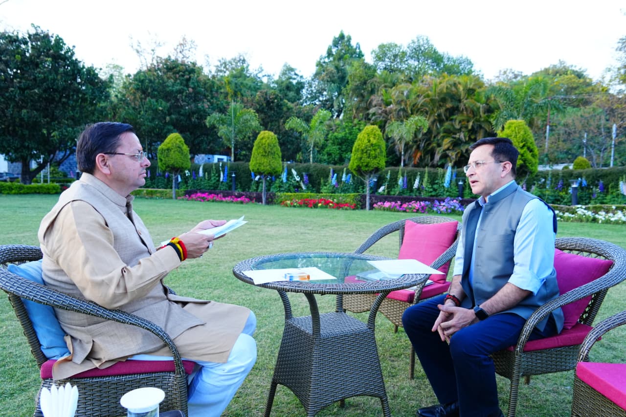 उत्तराखंड पुलिस को “राष्ट्रपति पुलिस कलर”, सीएम पुष्कर सिंह धामी ने बताया ऐतिहासिक उपलब्धि।