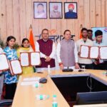 मुख्यमंत्री धामी ने कृषि एवं कृषक कल्याण विभाग में, मानचित्रक के पद पर, 12 अभ्यर्थियों को नियुक्ति पत्र किए प्रदान।