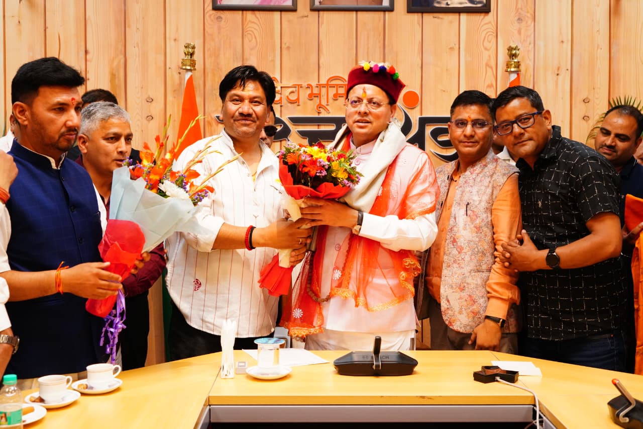 चारधाम में यात्रियों की संख्या सीमित न करने के निर्णय पर, तीर्थ पुरोहितों होटल एवं ट्रैवल संगठनों ने मुख्यमंत्री का जताया आभार।