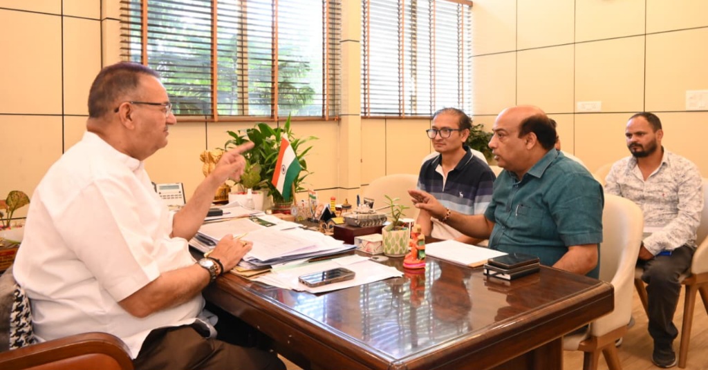 कैबिनेट मंत्री गणेश जोशी ने, मसूरी विधानसभा क्षेत्र के विकास कार्यों की समीक्षा कर, समयसीमा में कार्य पूर्ण करने के दिए निर्देश।