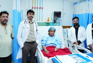 श्री महंत इन्दिरेश अस्प्ताल में, बिना सर्जरी घुटने के दर्द का सफल उपचार।