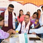 हाथीबड़कला में निशुल्क स्वास्थ्य शिविर का किया उद्घाटन, कैबिनेट मंत्री गणेश जोशी। 