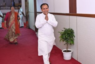 नारी शक्ति को निर्णय मंचों पर मिले भरपूर अवसर, डाॅ. धन सिंह रावत।