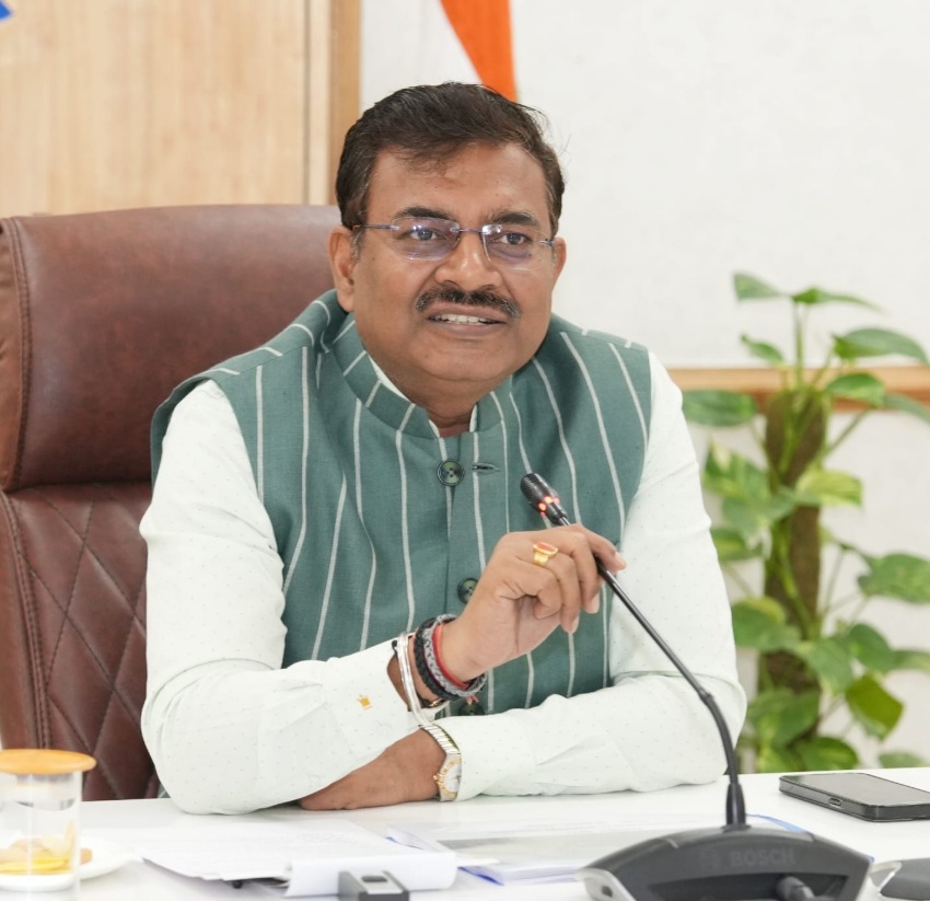 मुख्य सचिव ने कुम्भ मेला तैयारियों को लेकर ली बैठक, निर्माण कार्यों के शासनादेश के विलम्ब पर जताई नाराजगी।