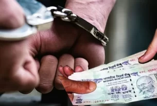 धामी सरकार का भ्रष्टाचार पर बड़ा प्रहार, देहरादून में उप शिक्षा अधिकारी रिश्वत लेते रंगे हाथ गिरफ्तार।