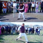 खिलाड़ियों के साथ खेल मैदान में उतरे मुख्यमंत्री, क्रिकेट और फुटबॉल खेलकर बढ़ाया युवाओं का उत्साह।