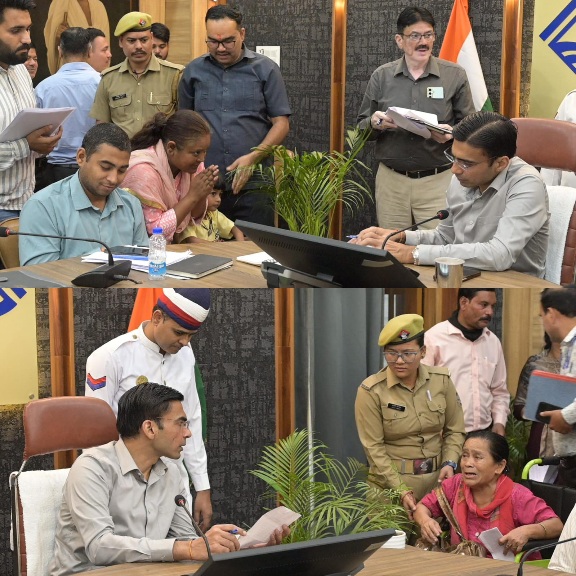 जन समस्याओं के समाधान का भरोसा बना ‘जन दर्शन’ फरियादियों की संख्या 300 पार।