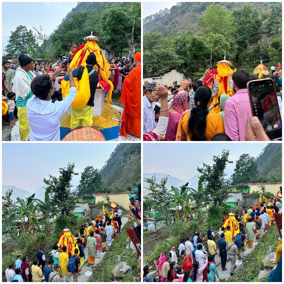भक्ति और आस्था के जयघोष के बीच, भगवान श्री मद्महेश्वर की डोली ओंकारेश्वर मंदिर से हुई रवाना।