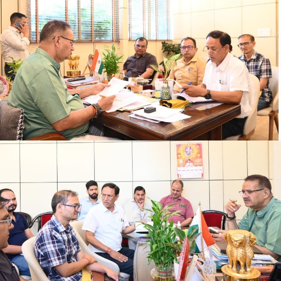 कैबिनेट मंत्री गणेश जोशी ने, मसूरी विधानसभा क्षेत्र के अंतर्गत विभिन्न क्षेत्रों में प्रस्तावित विकास कार्यों की समीक्षा की।